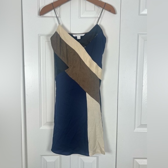 DIANE VON FURSTENBERG 'FREDERICA' Dress Tan/Midnight/Black/Khaki Brown Size 2 - Picture 2 of 16